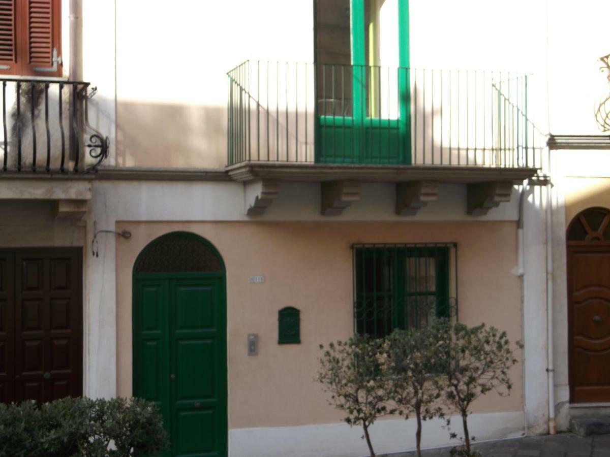 הוילה Centrostoricolipari מראה חיצוני תמונה